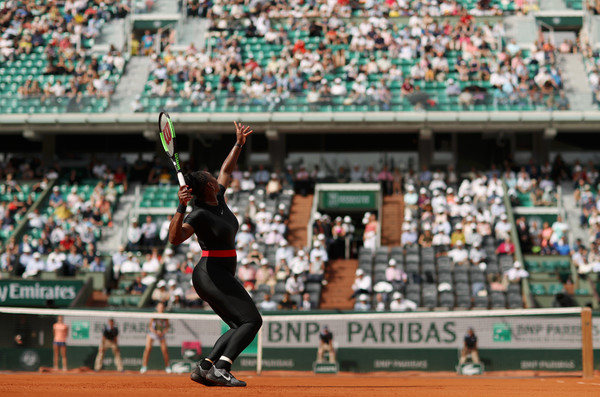 Serena Williams put in a terrific serving display today | Photo: Matthew Stockman/Getty Images Europe