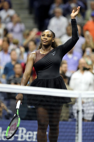 Serena Williams acknowledges the supportive crowd after the win | Photo: Elsa/Getty Images North America