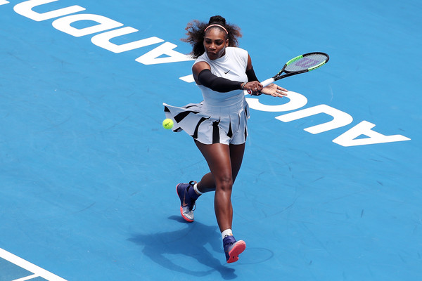Serena Williams retrieves a ball to her backhand during her first-round match against Pauline Parmentier at the 2017 ASB Classic. | Photo: Fiona Goodall/Getty Images