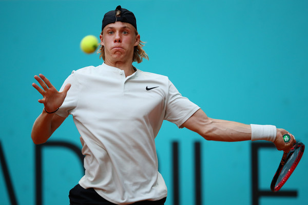 Denis Shapovalov lines up a forehand during his quarterfinal victory in Madrid. Photo: Clive Brunskill/Getty Images