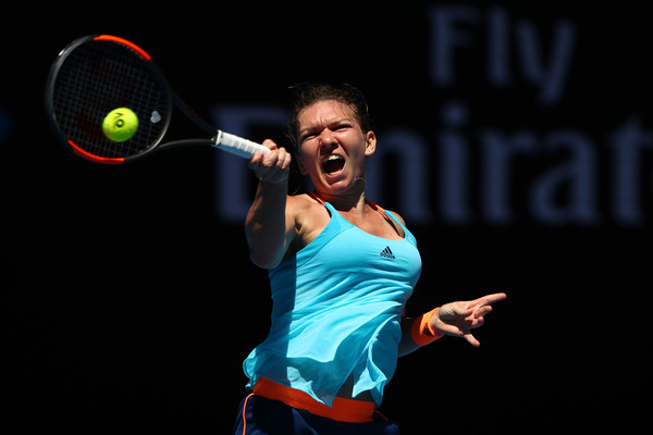 Simona Halep during a disappointing first-round exit at the Australian Open, where she fell to Shelby Rogers in straight sets having just won four games | Photo: Clive Brunskill/Getty Images AsiaPac