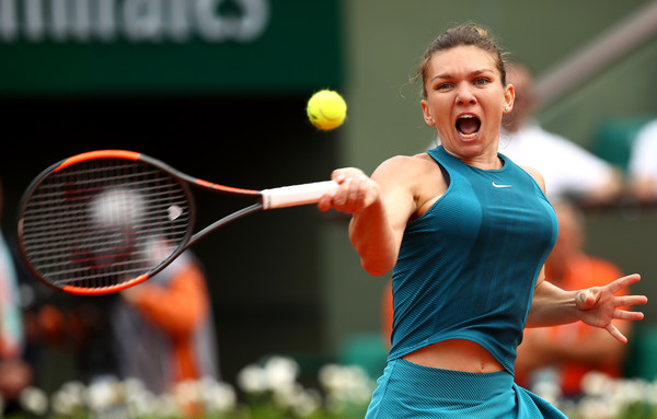 Simona Halep's forehands were working extremely well after the first set | Photo: Cameron Spencer/Getty Images Europe