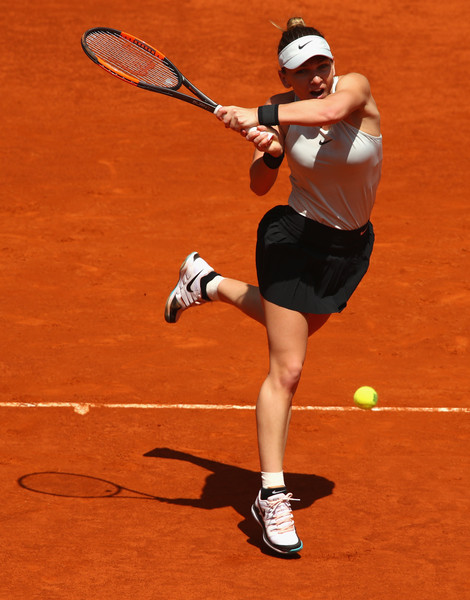 Simona Halep dictated play and marched towards the win in just 51 minutes | Photo: Clive Brunskill/Getty Images Europe