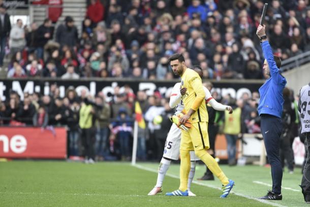 Sirigu comes on for Trapp against Guingamp. (Source: PSG's official webstie)