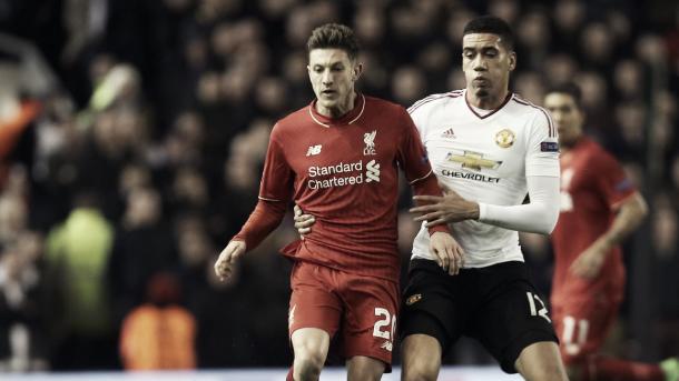 Smalling en un partido ante el Liverpool. Foto: Manchester United.