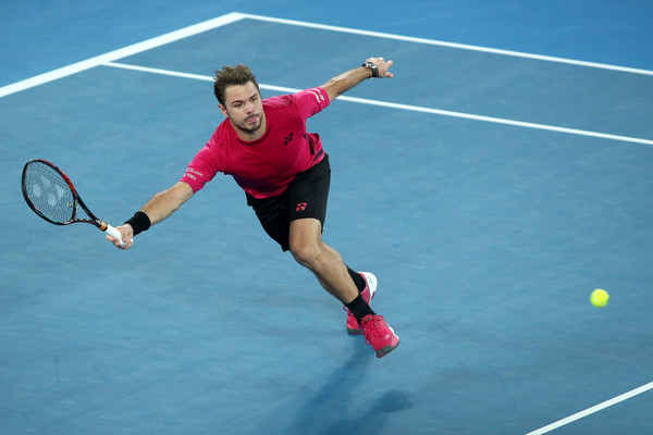Stan Wawrinka reaches out for a shot during the match | Photo: Pat Scala/Getty Images AsiaPac