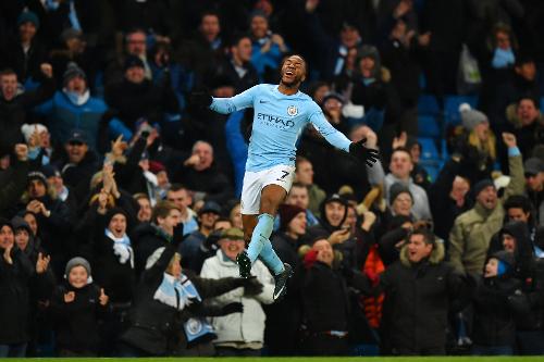 Sterling celebrando el tanto de la victoria | Fotografía: Premier League