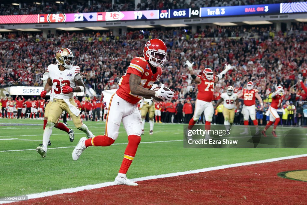 Mecole Hardman Jr. #12 of the Kansas City Chiefs celebrates after catching the game-winning touchdown in overtime to defeat the San Francisco 49ers 25-22 during <strong><a  data-cke-saved-href='https://www.vavel.com/en-us/nfl/2024/01/20/1169389-detroitlions-vs-tampa-bay-buccaneers-game-preview.html' href='https://www.vavel.com/en-us/nfl/2024/01/20/1169389-detroitlions-vs-tampa-bay-buccaneers-game-preview.html'>Super Bowl</a></strong> LVIII at Allegiant Stadium on February 11, 2024 in Las Vegas, Nevada. (Photo by Ezra Shaw/Getty Images)