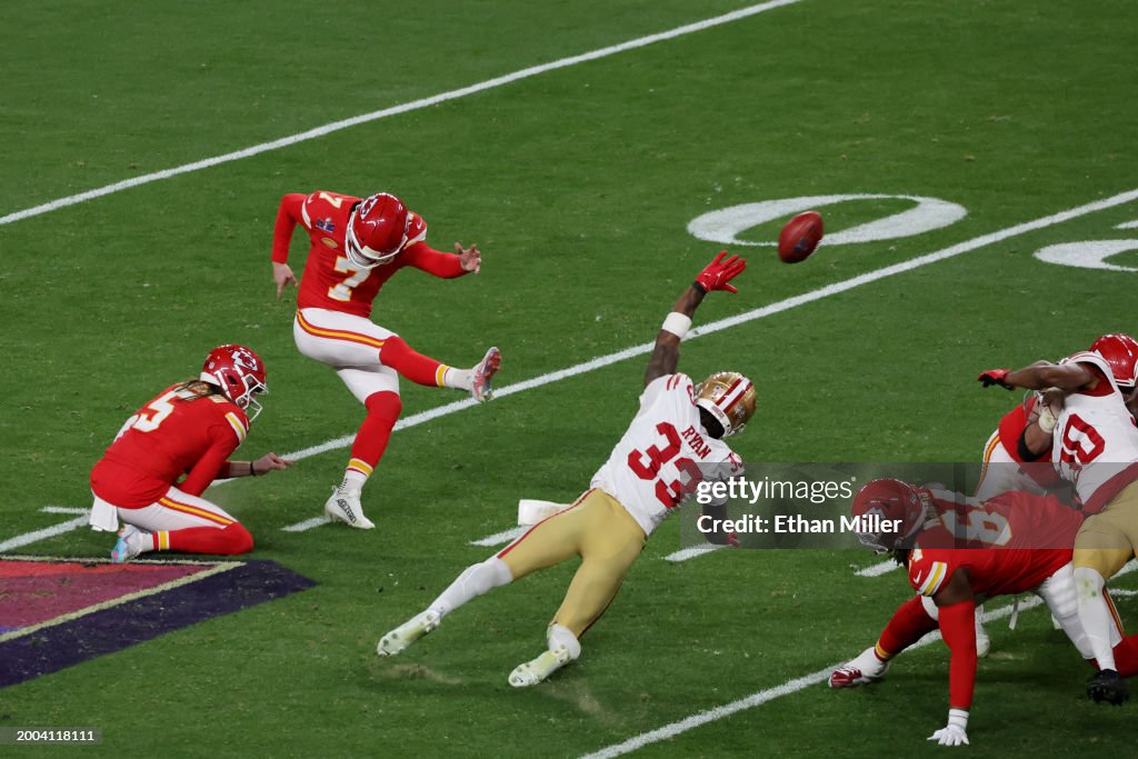 Harrison Butker #7 of the Kansas City Chiefs kicks a field goal late in the fourth quarter to tie the game against the San Francisco 49ers during Super Bowl LVIII at Allegiant Stadium on February 11, 2024 in Las Vegas, Nevada. (Photo by Ethan Miller/Getty Images)