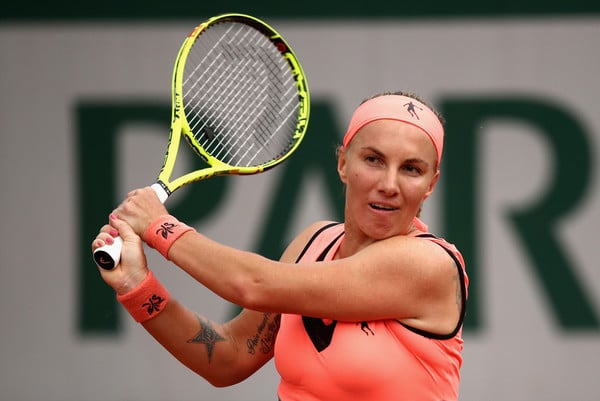 Svetlana Kuznetsova hits a backhand | Photo: Julian Finney/Getty Images Europe