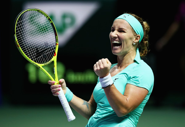 Svetlana Kuznetsova celebrates her victory in Singapore | Photo: Clive Brunskill/Getty Images AsiaPac