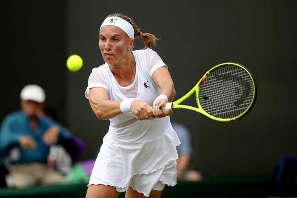 Svetlana Kuznetsova hits a backhand | Photo: Julian Finney/Getty Images Europe