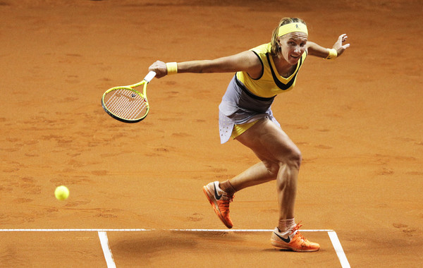 Svetlana Kuznetsova hits a backhand slice in Stuttgart weeks ago | Photo: Adam Pretty/Bongarts