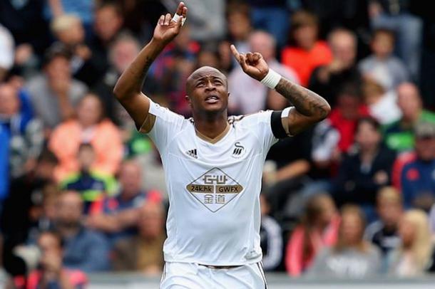 Ayew celebrando uno de sus goles | Foto: Swansea