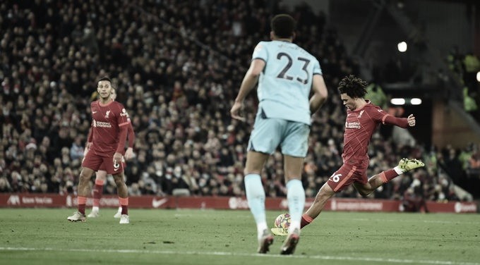Alexander-Arnold anotó uno de los goles de la jornada. Foto: Premier League.