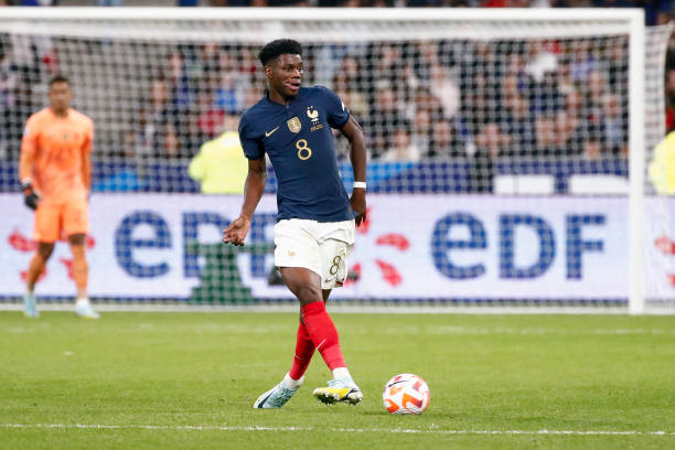 Tchouaméni repartiendo juego con Francia I Imagen: Getty Images