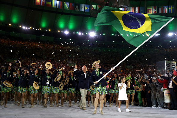 Time Brasil é ovacionado pelos presentes no Maracanã (Foto: Cameron Spencer/Getty Images)