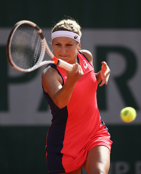 Timea Bacsinszky safely books her spot in the third round | Photo: Julian Finney/Getty Images Europe