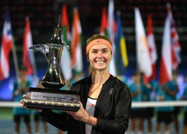 Elina Svitolina with the Dubai Tennis Championships trophy after defeating Caroline Wozniacki in the final (Getty/Tom Dulat)