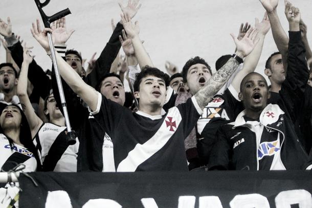Torcida vascaína marcou presença nos dois duelos (Foto: Paulo Fernandes/Vasco.com.br)