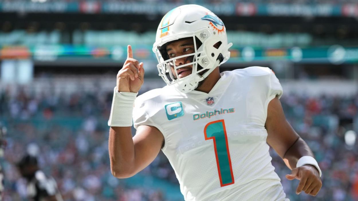 Houston Texans vs. Miami Dolphins Matchup Preview (11/7/21): Betting Odds,  Depth Charts, Live Stream (Watch Online)