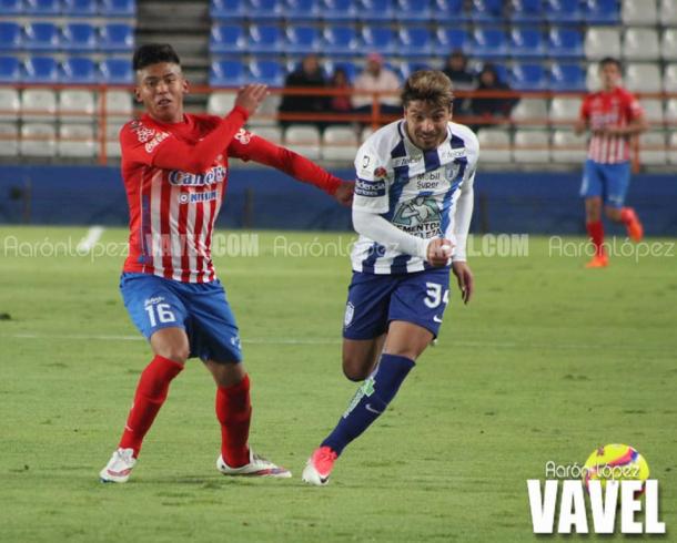 Sebastián Palacios ante San Luis. Foto: Aarón López | VAVEL