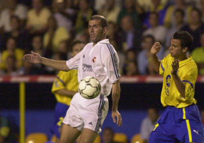 Zidane en la última visita del Madrid a Gran Canaria | Fuente: gradacurva.com