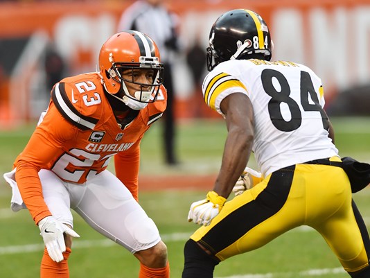 Nov 20, 2016; Cleveland, OH, USA; Cleveland Browns cornerback Joe Haden (23) and Pittsburgh Steelers wide receiver Antonio Brown (84)  |Photo: Ken Blaze, USA Today|