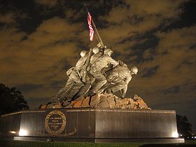 Estatua en honor al cuerpo de marines / foto: Wikipedia 
