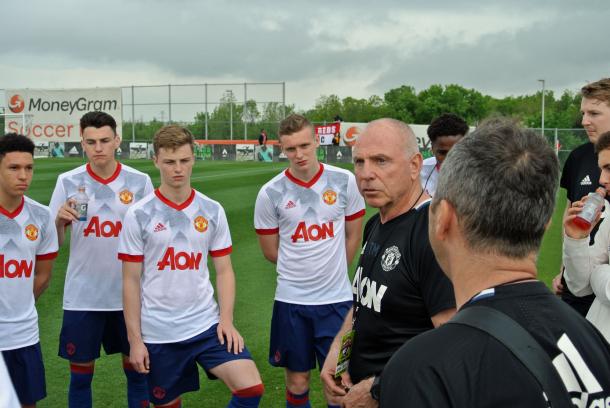 United warming-up ahead of the game | Photo: Man Utd