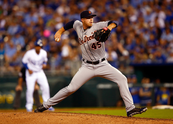 Buck Farmer #45 of the Detroit Tigers pitches during the 5th inning of the game against the Kansas City Royals. (Sept. 1, 2015 - Source: Jamie Squire/Getty Images North America) 