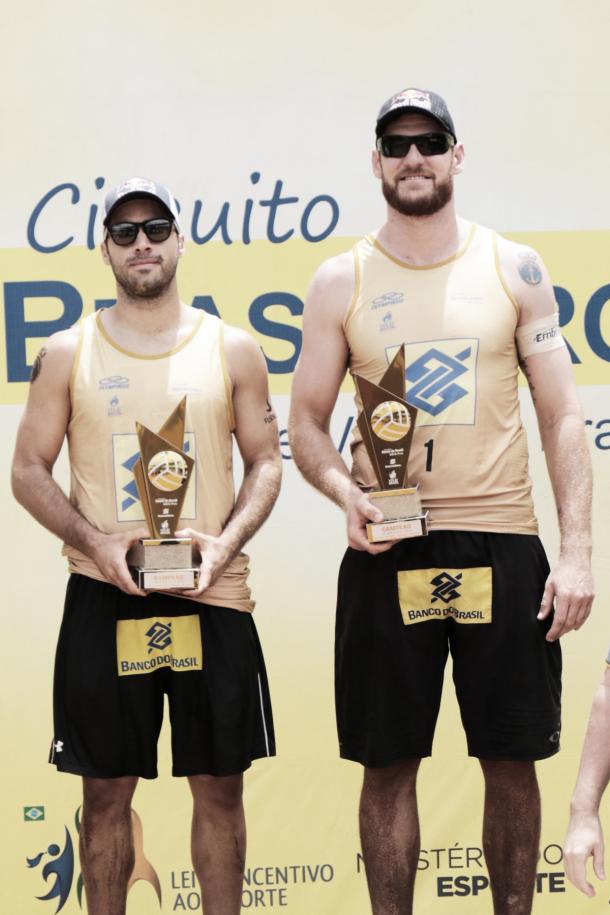 Bruno e Alison vencem a primeira etapa Circuito desta temporada (Foto: Divulgação/CBV)
