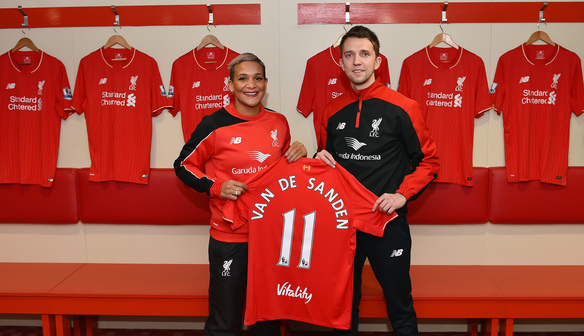 Van de Sanden poses with her new club colours. | Image credit: Liverpool Ladies