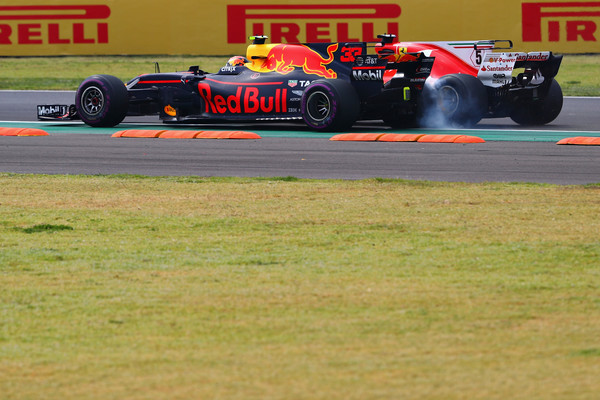Sebastian Vettel y su incidente con Verstappen al inicio de carrera. Fuente: Clive Rose/Getty Images