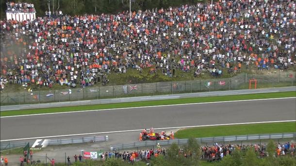 Verstappen é o segundo a abandonar a prova (Foto: Divulgação/F1)