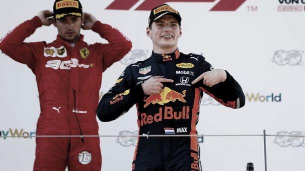 Max Verstappen celebrando la victoria del GP de Austria en 2019. Fuente: VAVEL