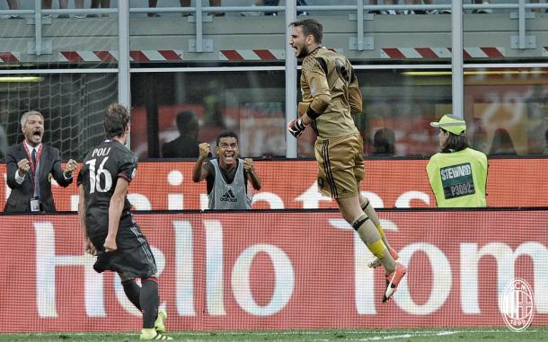 Donnarumma celebra la agónica victoria ante el Torino | Foto: Milan