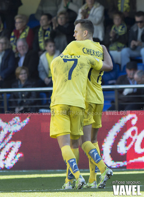 Cheryshev y Vietto durante la celebración de un gol la pasada temporada | Foto: Mª Jose Segovia 
