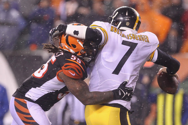 Vontaze Burfict #55 of the Cincinnati Bengals sacks Ben Roethlisberger #7 of the Pittsburgh Steelers in the third quarter during the AFC Wild Card Playoff game. Roethlisberger was injured on the play. |Jan. 8, 2016 - Source: Dylan Buell/Getty Images North America|