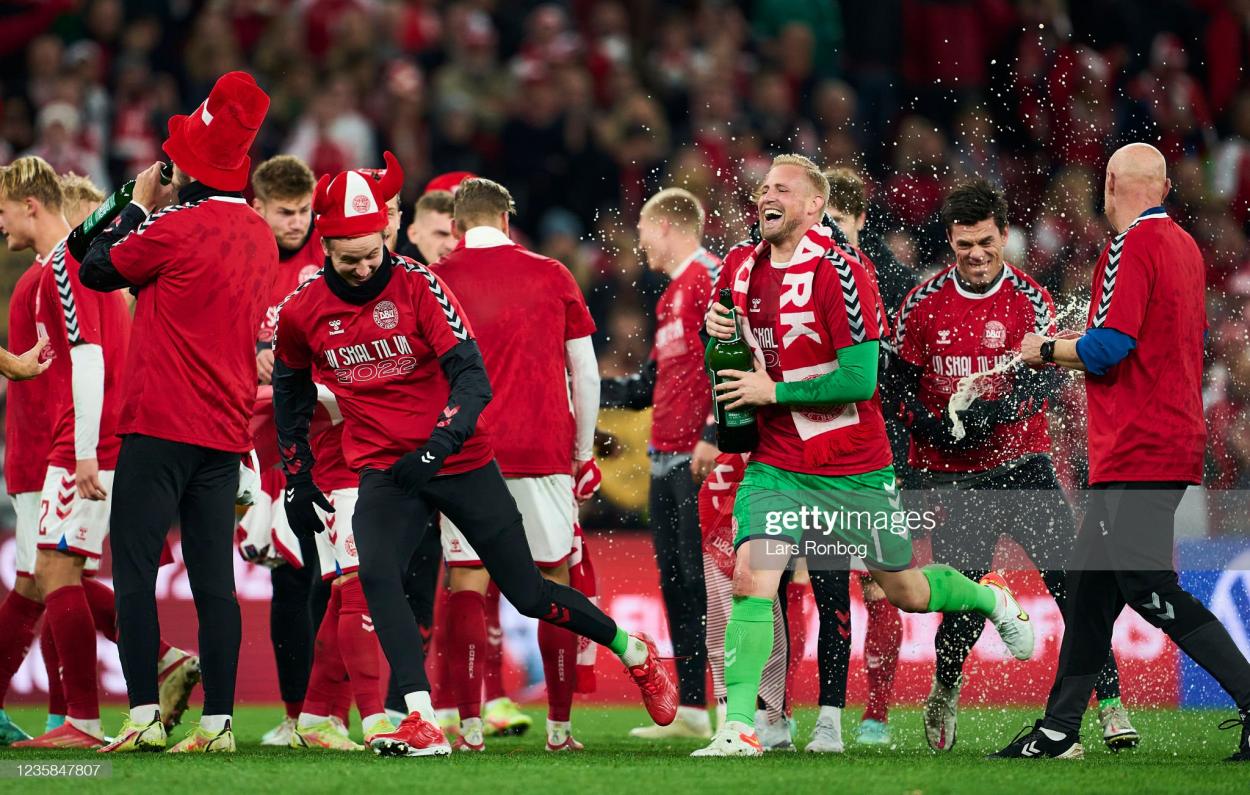 Celebración de Dinamarca tras clasificar al Mundial. Fuente: Getty Images.