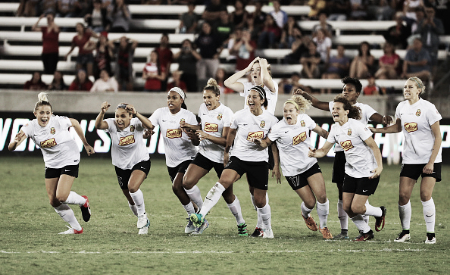 The WNY Flash celebrate the winning penalty in the 2016 NWSL champsionship (Source: Scott Halleran - Getty)