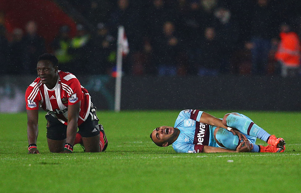Payet reacts to Wanyama's red card challenge | Photo: Charlie Crowhurst/Getty Images Sport