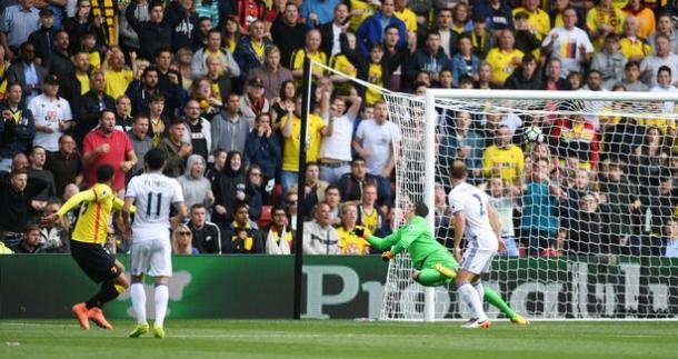 Capoue strikes first for the hosts (photo : The Mirror)