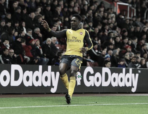 Danny Welbeck celebra uno de los tantos que marcó en la tarde de hoy | Foto: Arsenal