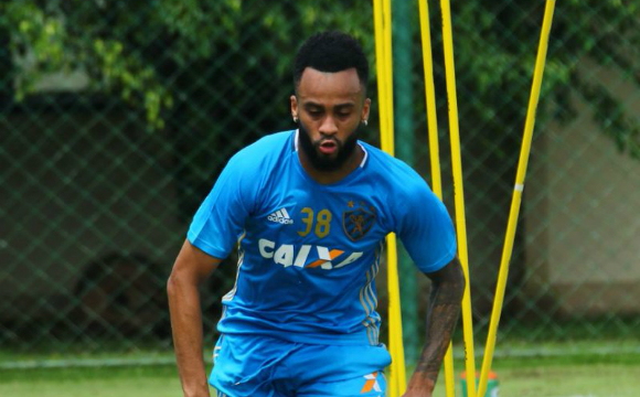 Wesley firma vínculo com o Leão até o fim da temporada (Foto: Williams Aguiar/Sport)