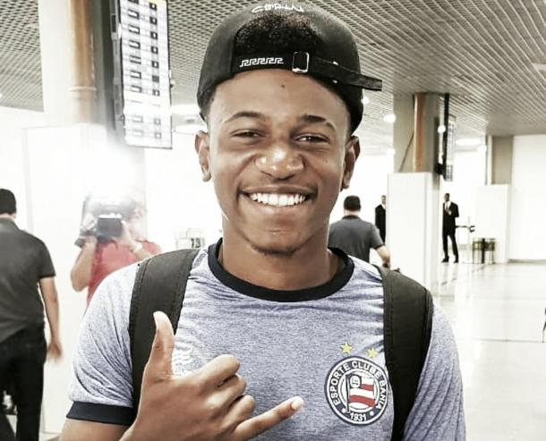 Eric Ramires falou com a imprensa antes de embarcar com a delegação do Bahia (Foto: divulgação/EC Bahia)