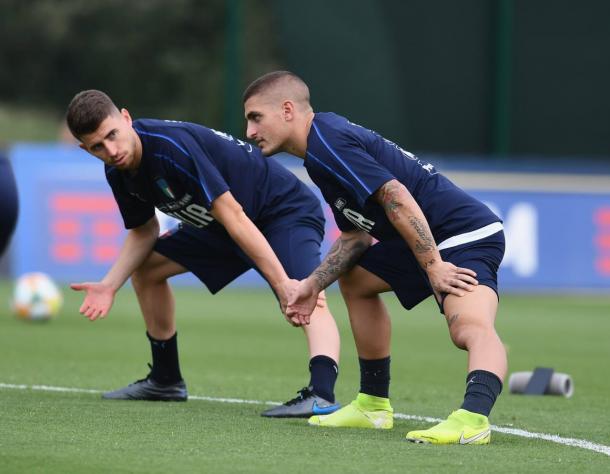 Jorginho e Verratti estão em boa fase na seleção italiana (Foto: Divulgação/Uefa)