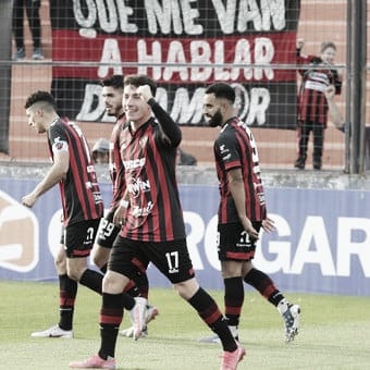 Francisco Álvarez festejando su primer gol en primera (Foto: Clarín) 