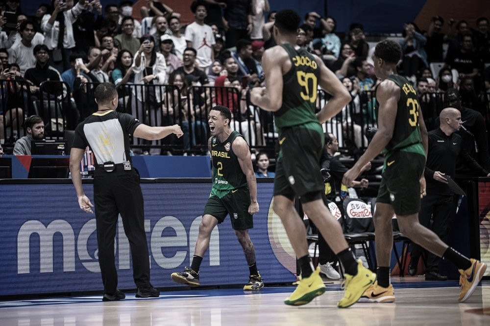 Brasil vence na Copa do Mundo de Basquete 2023, mas perde