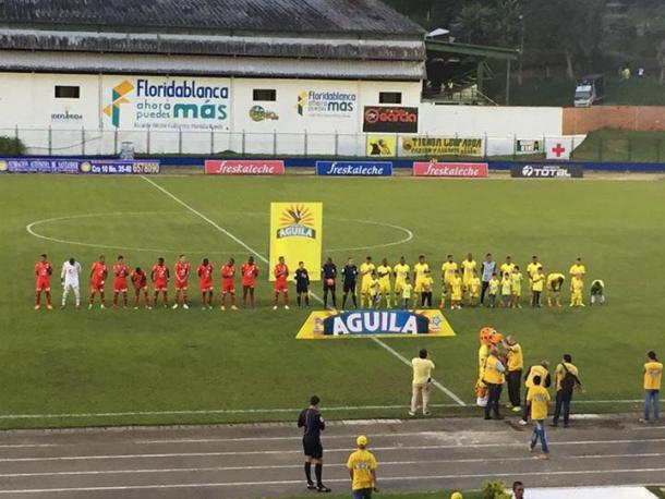 América en Floridablanca visitando a Bucaramanga. Foto: Harold Ruíz Vieda.